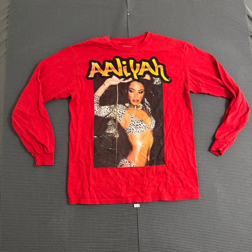 Aaliyah Graphic Long Sleeve T-Shirt Red Cotton R&B Singer Tee Small 7ALH504S0NV